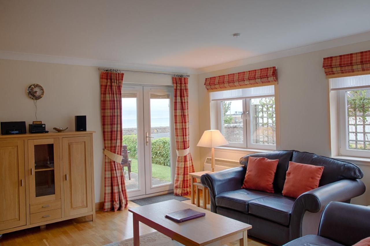 Links Apartment Brora Bagian luar foto
