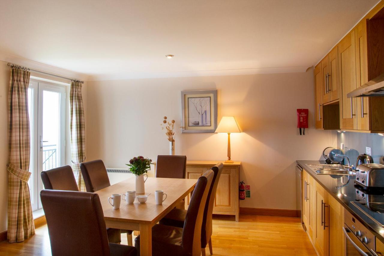 Links Apartment Brora Bagian luar foto