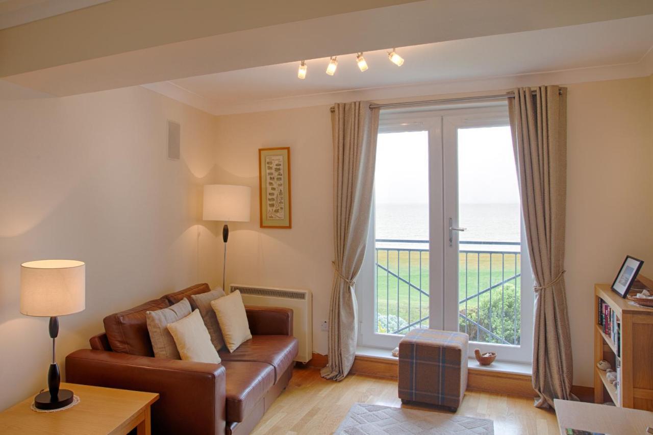 Links Apartment Brora Bagian luar foto