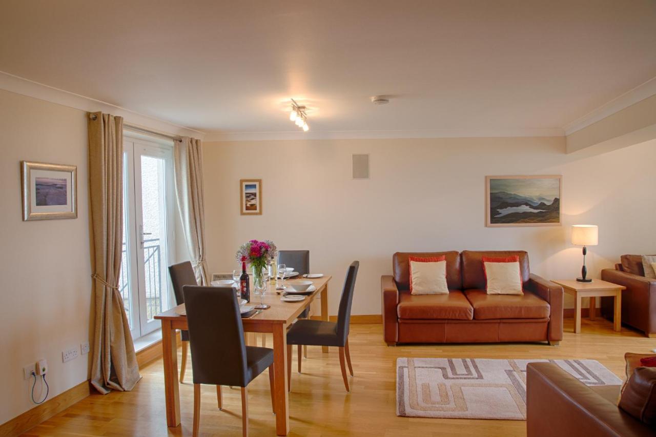 Links Apartment Brora Bagian luar foto