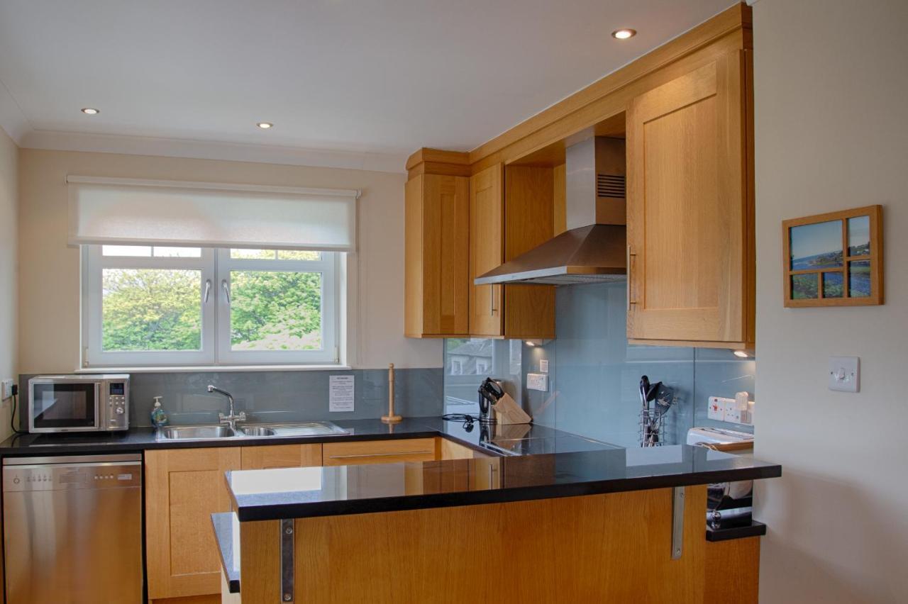 Links Apartment Brora Bagian luar foto