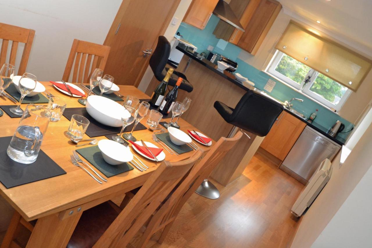 Links Apartment Brora Bagian luar foto