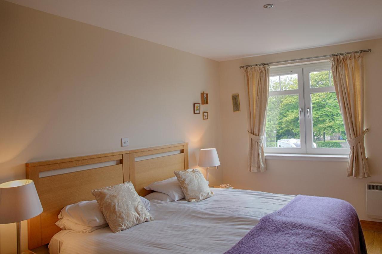Links Apartment Brora Bagian luar foto