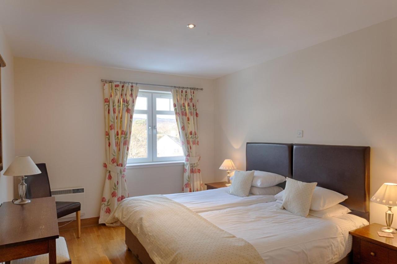 Links Apartment Brora Bagian luar foto