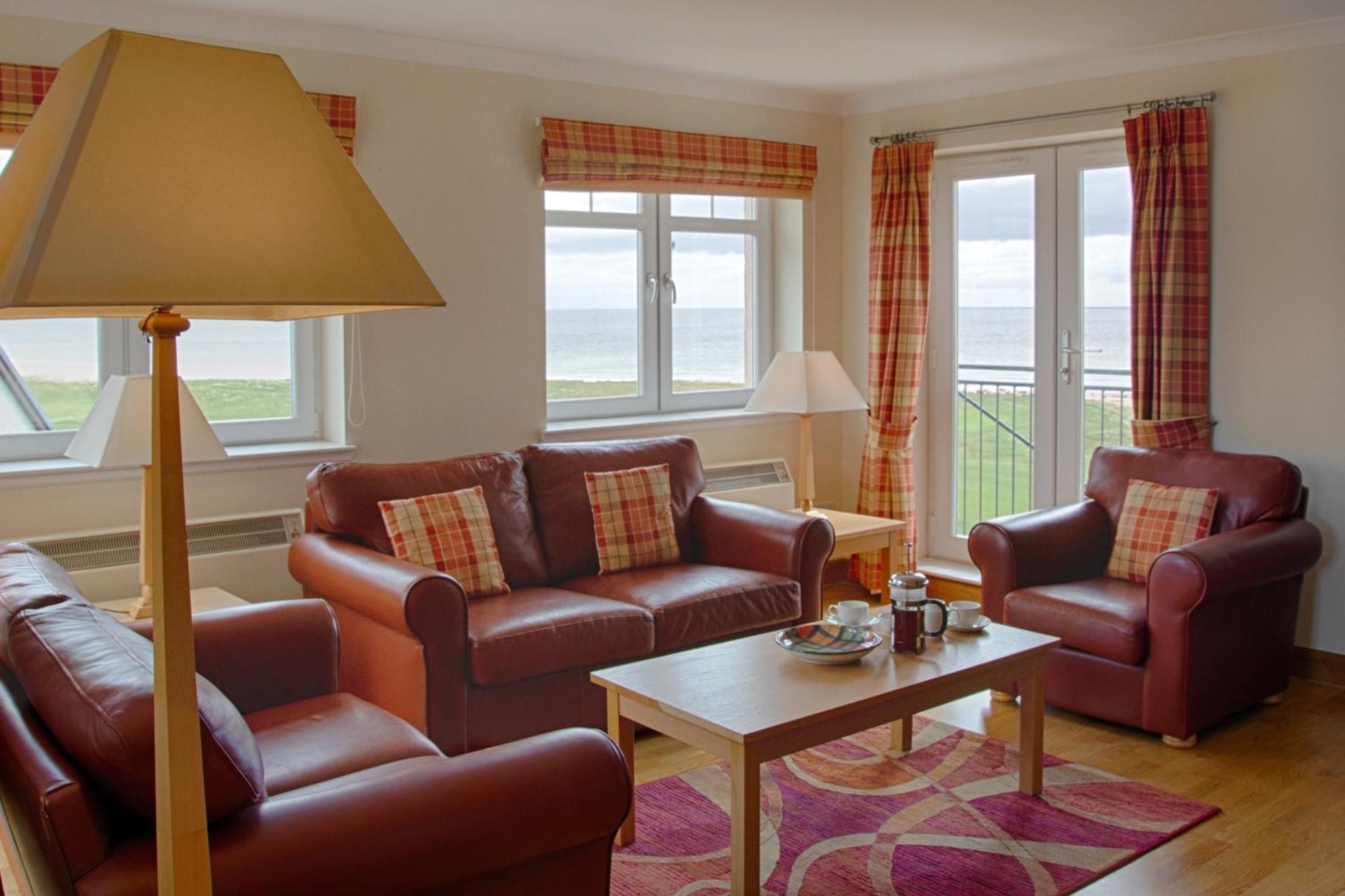 Links Apartment Brora Bagian luar foto